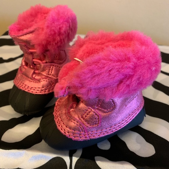 💕Sorel - Genuine Shearling Leather Bootie💕 - Picture 4 of 6